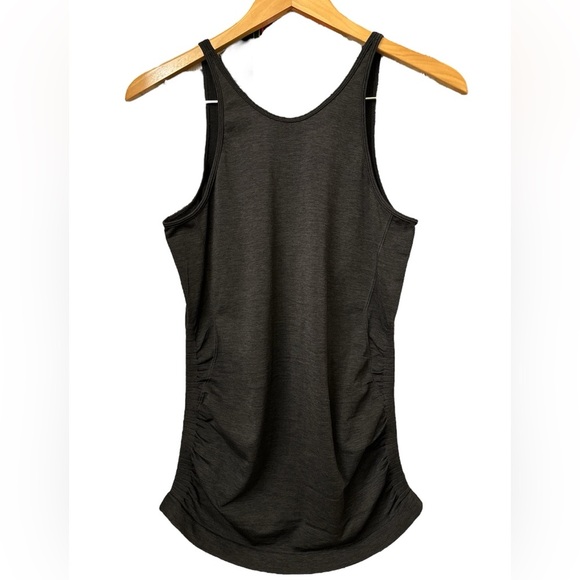 NWOT Lululemon In The Flow Tank- Size 8 - Picture 5 of 8